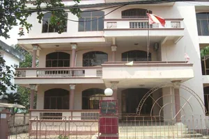 Trụ sở công: Thà bỏ hoang chứ không nhả