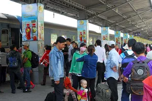 Du lịch ‘kết duyên’ đường sắt và hàng không