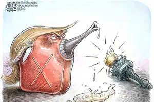 Clinton và Trump chạy nước rút