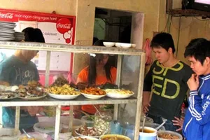 Lòng nhân hậu từ những quán cơm bụi