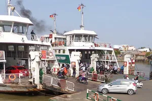 Cầu thay phà Cát Lái, tạo đô thị hướng đông