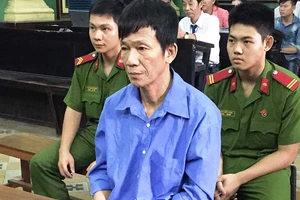 Cha vợ chém con rể: Tòa yêu cầu điều tra tội nặng hơn