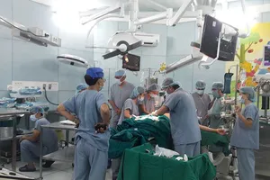 Hơn 200 bệnh nhi mòn mỏi chờ ghép tạng