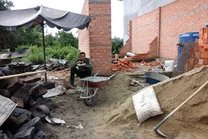 Tòa: Ủy ban giao đất lộ giới cho cá nhân là sai