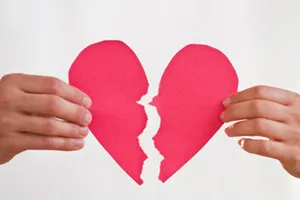 Ra tòa ly hôn mà vẫn ‘Bây giờ anh hỏi vợ nè…’