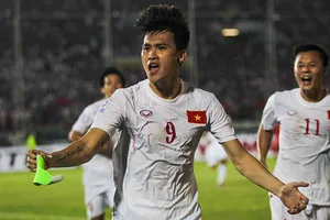 Đội hình tiêu biểu: Bất công khi không có tên Công Vinh