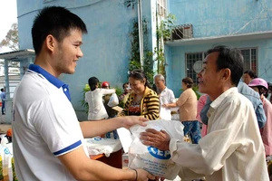 Giúp công nhân thoát nạn vay nóng