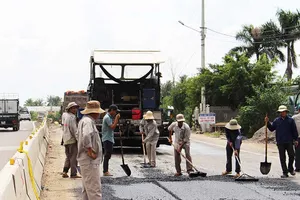 Quốc lộ 1 hư nhanh do thi công kém chất lượng