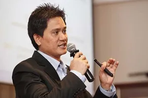 Không chỉ tuyên chiến với Google