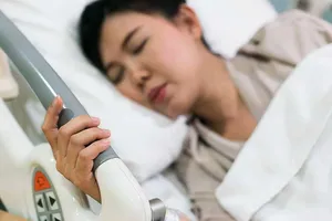 Chất độc trong thuốc lá lậu gây dị tật thai nhi 