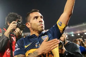 Bóng đá năm 2017 đối mặt với bi kịch đồng tiền