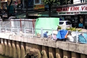 Thêm ba nơi sụp lún trên kênh Nhiêu Lộc - Thị Nghè