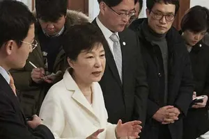 Tổng thống Hàn Quốc quyết không hầu tòa