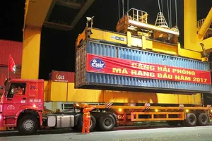 Hải Phòng chính thức thu phí cảng biển