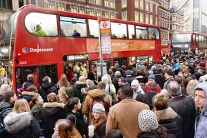 Tàu điện ngầm London tê liệt do đình công