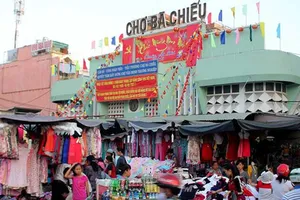 Chợ tết bắt đầu khi… chưa tết