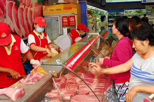 Nguy cơ mất 30.000 tỉ đồng vì heo rớt giá thê thảm