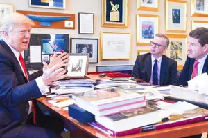 Ông Trump chê bà Merkel và NATO 