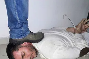 Kẻ tấn công hộp đêm Reina là tay súng chuyên nghiệp