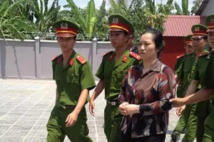 Giảm án tử còn 20 năm cho vợ bí thư đốt xác: Sai luật!