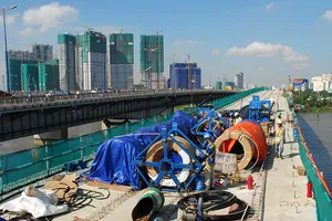 Đầu tư hàng chục ngàn tỉ xây đường trên cao