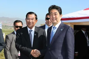 Vì sao Nhật đưa tàu chiến đến Campuchia? 