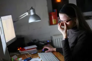 Làm việc nhiều ban đêm khó sinh con