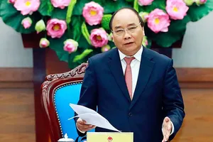 Đừng để người tốt phải ‘xin được khen’