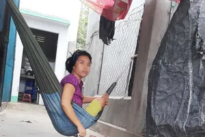 Người đàn bà điên và hai đứa trẻ