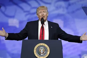 Ông Trump giảm nợ công là nhờ tiền thời Obama?