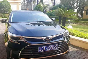 Kiểm tra việc Đà Nẵng, Cà Mau nhận xe sang