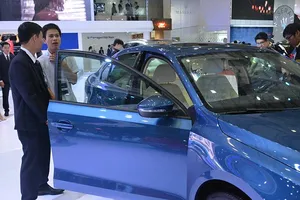 Khó giữ chân các hãng ô tô
