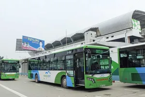 Buýt nhanh đội giá 5 tỉ đồng do khác buýt thường