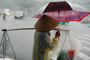 Phận đời bên gánh hàng rong - Bài 1: Oằn vai xa xứ