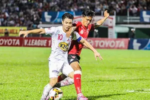 Công Phượng nhạt nhòa, HA Gia Lai lại thua