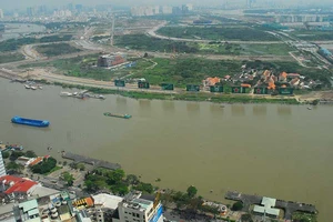 Lo ngại siêu đường ven sông gây kẹt xe cho Sài Gòn