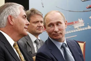 Ngoại trưởng Mỹ cứu vãn ‘kỳ trăng mật’ Trump-Putin