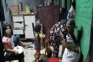 Hôm nay, gia đình 17 người đến nơi ở mới 