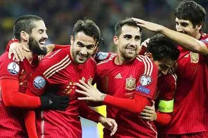 Vòng loại World Cup 2018: Tây Ban Nha và Ý bám sát nhau