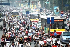 Phát triển vận tải công cộng để hạn chế xe cá nhân