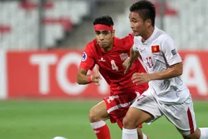 U-20 Việt Nam vừa chạy vừa xếp hàng