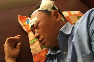 Truy bắt nhóm chém người trên xe cấp cứu