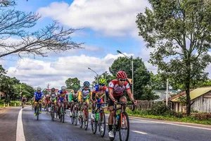 Cuộc đấu chờ phe ‘thứ ba’ tham chiến