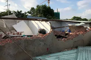 20 người đập phá nhà trọ, hành hung CSGT