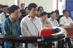 Yêu cầu giám định lại nữ giám đốc thuê người tiêm HIV