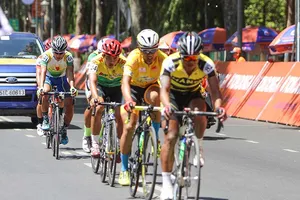 Đảo lộn vì nhiều tay đua gạo cội bị bể vỏ 