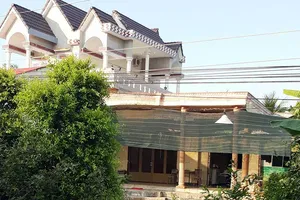 Làm nứt nhà hàng xóm, bị đòi bồi thường nguyên căn 