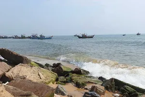 EVN xin đổ chất thải xuống đất, biển Quảng Bình