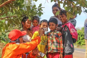 ‘Dân chơi’ họ rảnh và hai chàng ‘khùng có tâm’