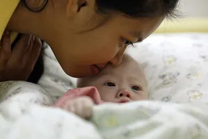 Thái Lan và cuộc trấn áp mang thai hộ